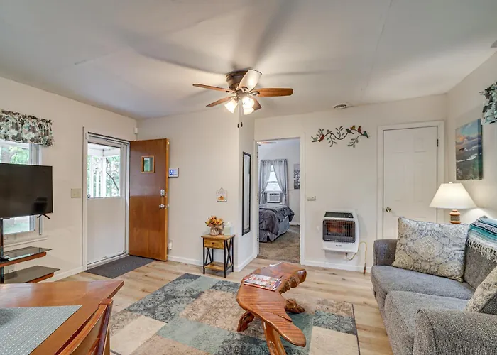Cozy, Convenient! Near Dtwn & Route 66 Holiday home Tulsa