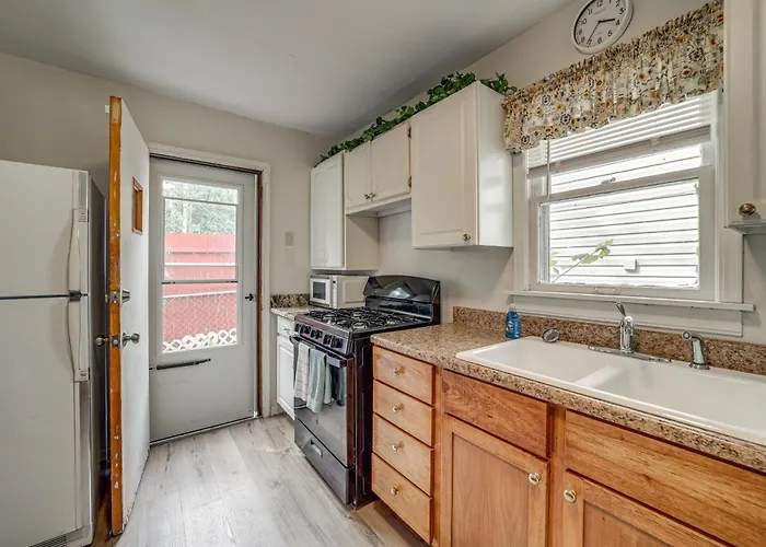 Cozy, Convenient! Near Dtwn & Route 66 Tulsa